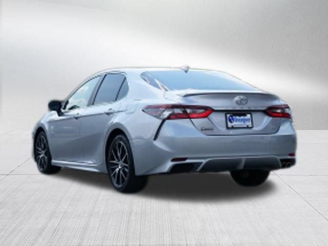 Used 2024 Toyota Camry SE w/ Convenience Package FWD image 5