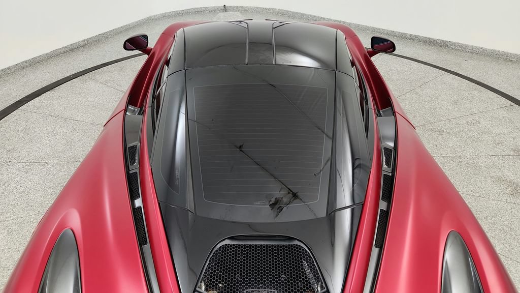 Used 2018 McLaren 720S Performance RWD image 24
