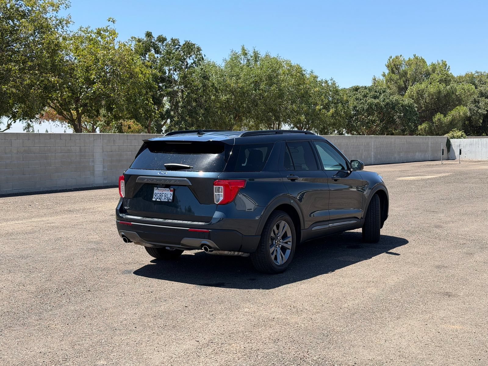 Certified 2023 Ford Explorer XLT w/ Equipment Group 202A RWD image 4
