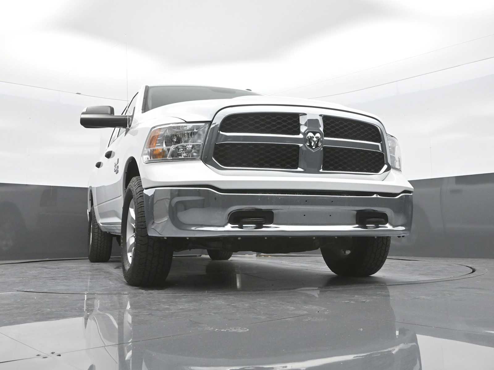 Used 2022 RAM 1500 Tradesman w/ Chrome Appearance Group AWD/4WD image 38