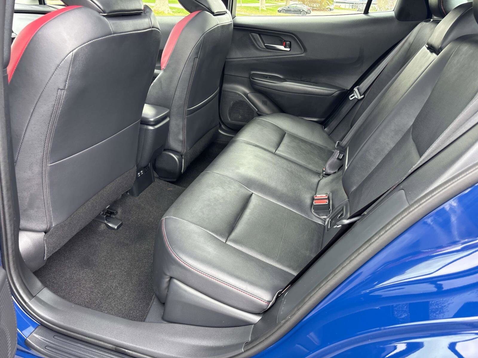Used 2024 Toyota Prius Prime FWD image 9