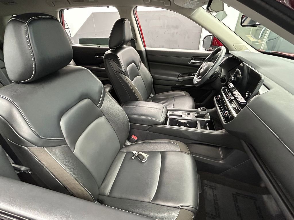 Used 2024 Nissan Pathfinder SL w/ SL Premium Package image 57