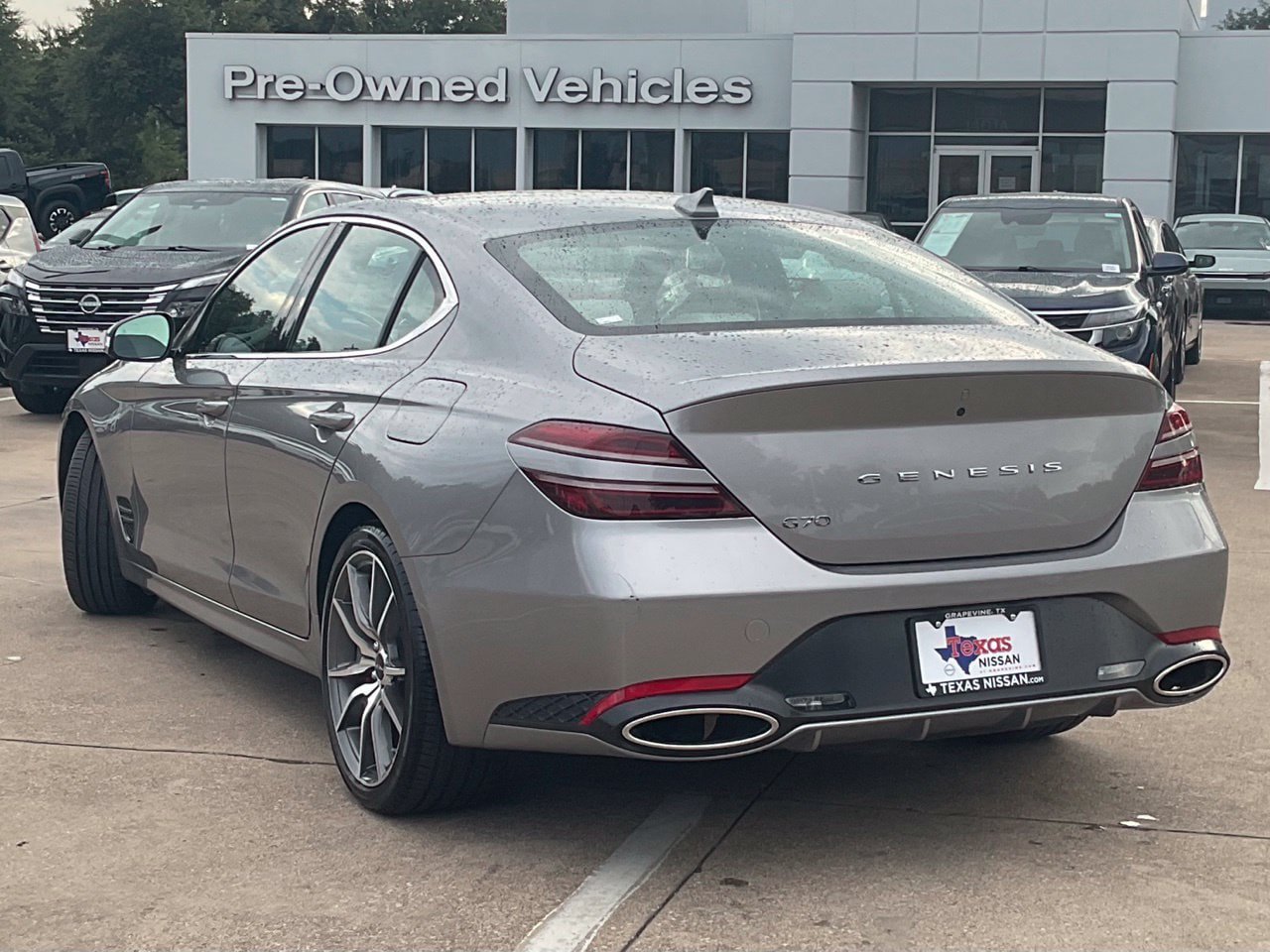 Used 2025 Genesis G70 2.5T RWD image 6