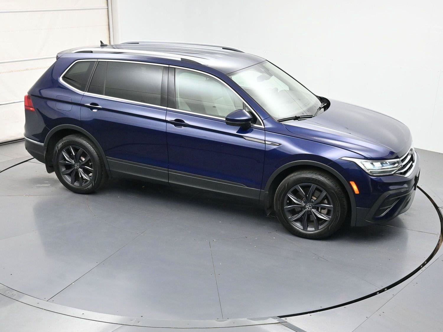 Used 2022 Volkswagen Tiguan SE AWD/4WD image 31