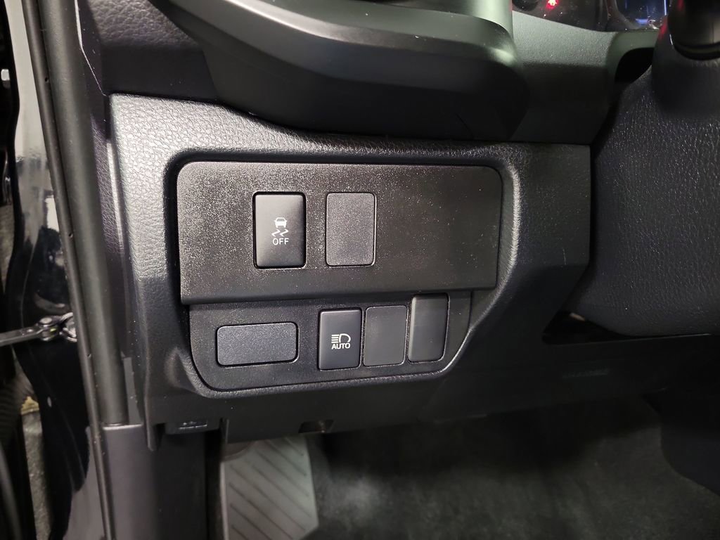 Used 2020 Toyota Tacoma SR image 20