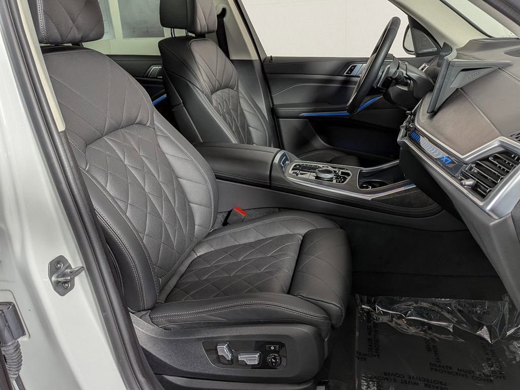 Certified 2023 BMW X7 xDrive40i w/ Premium Package AWD/4WD image 30