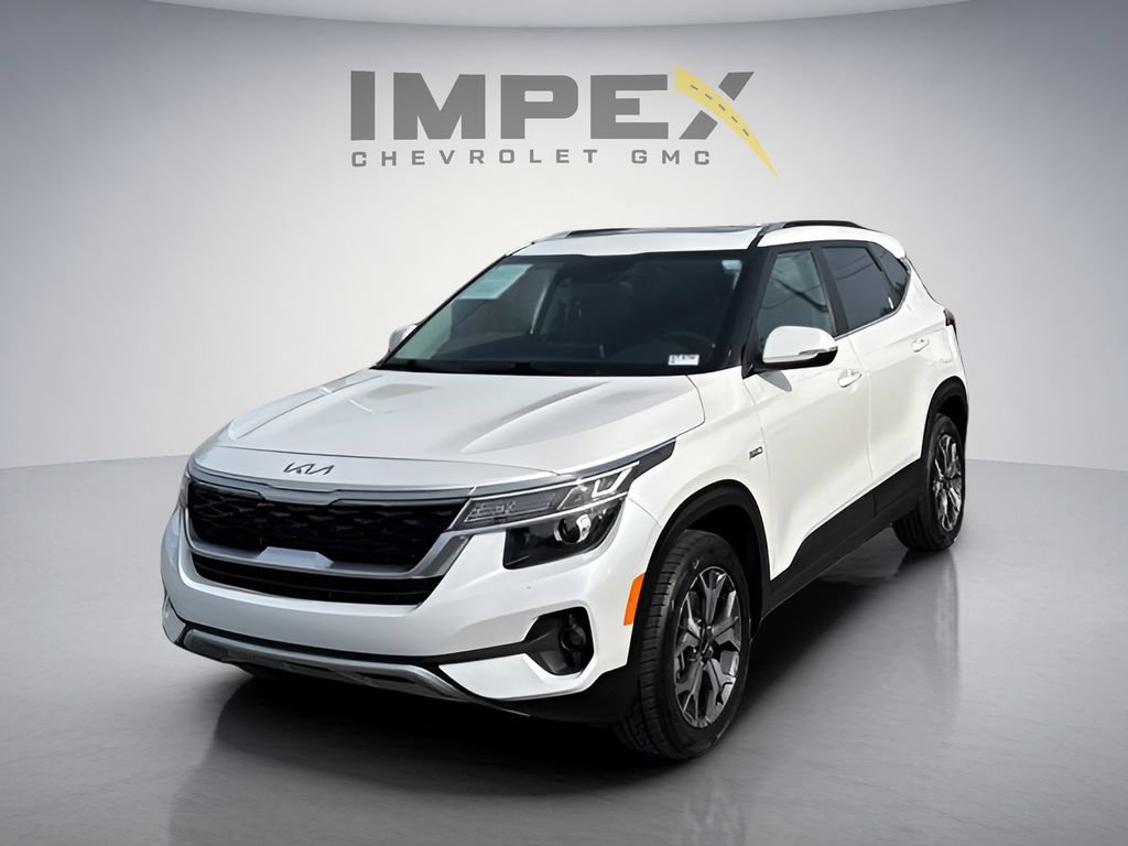 Used 2023 Kia Seltos EX AWD/4WD image 1