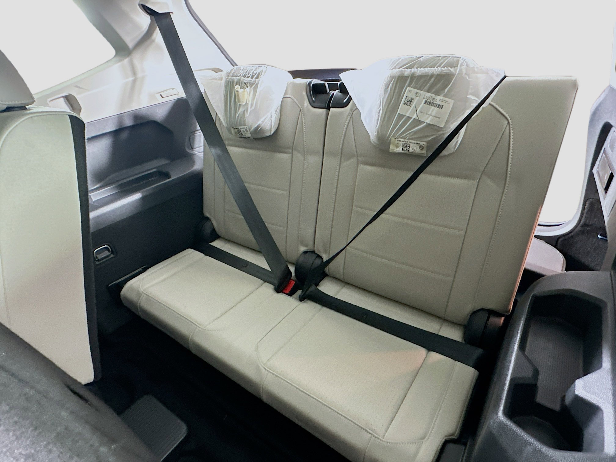 Used 2020 Volkswagen Tiguan SEL FWD image 27