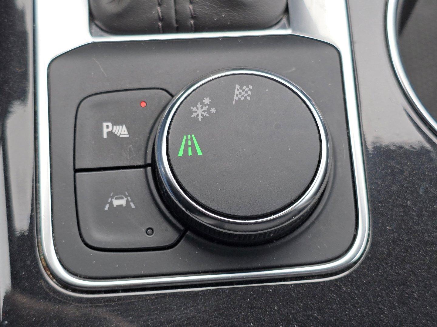 Used 2022 Chevrolet Blazer Premier w/ Enhanced Convenience Package image 14