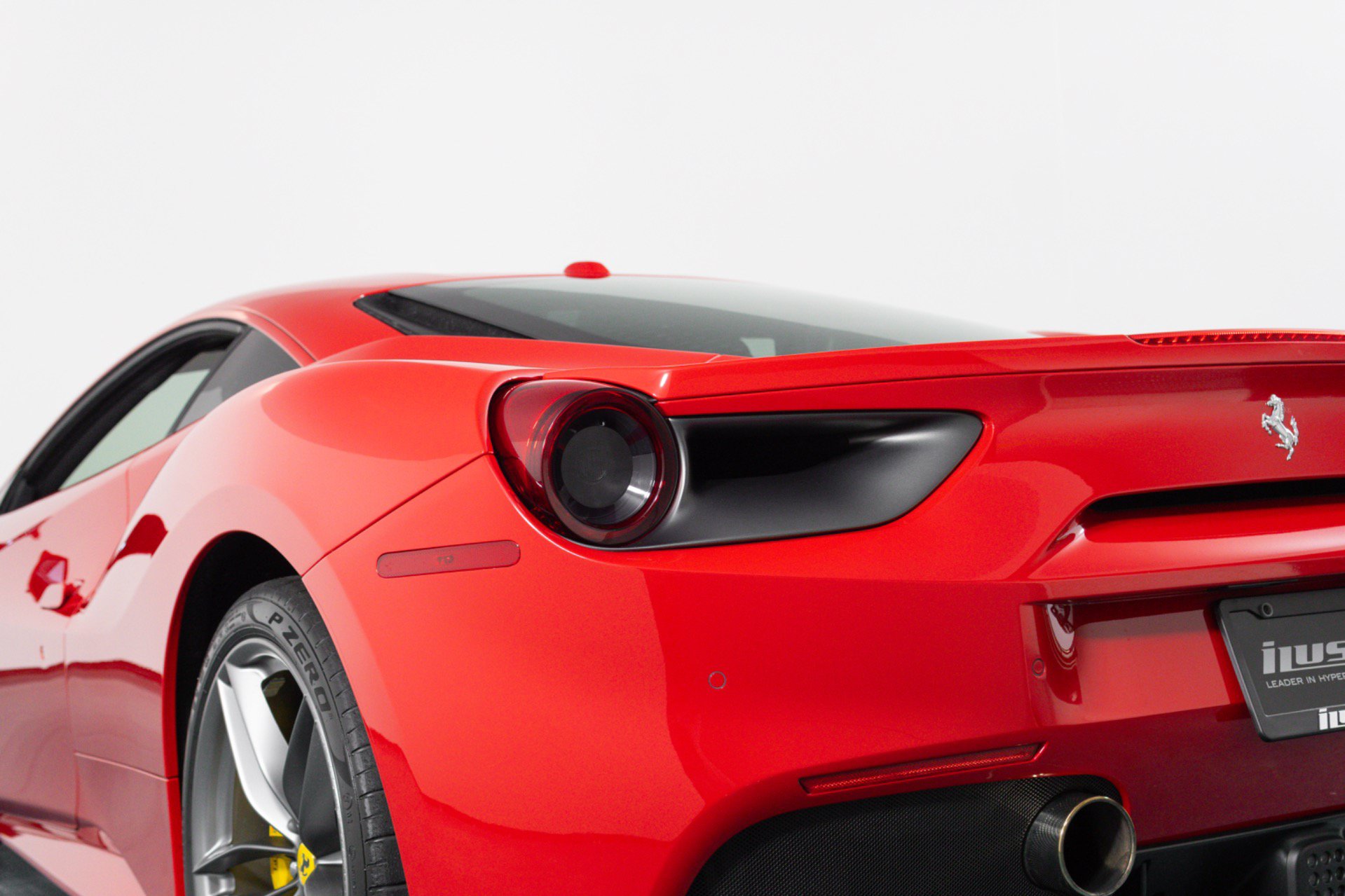 Used 2017 Ferrari 488 GTB RWD image 22