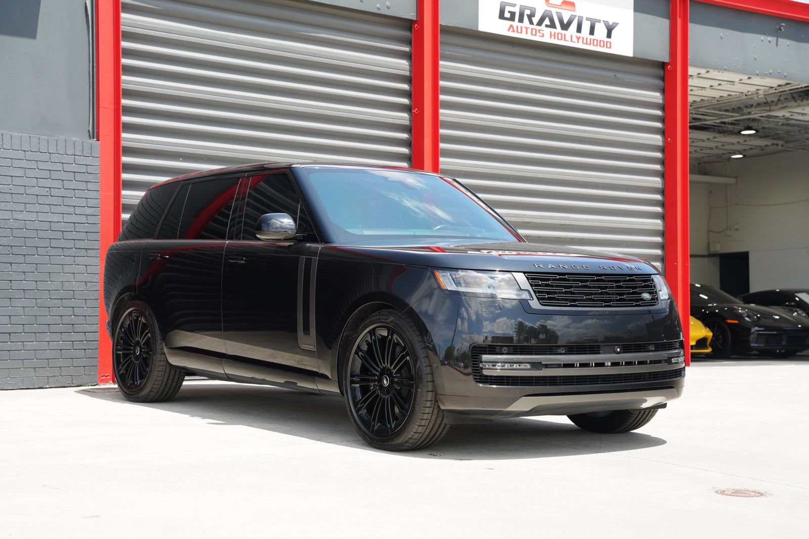 Used 2024 Land Rover Range Rover Long Wheelbase Autobiography AWD/4WD image 5