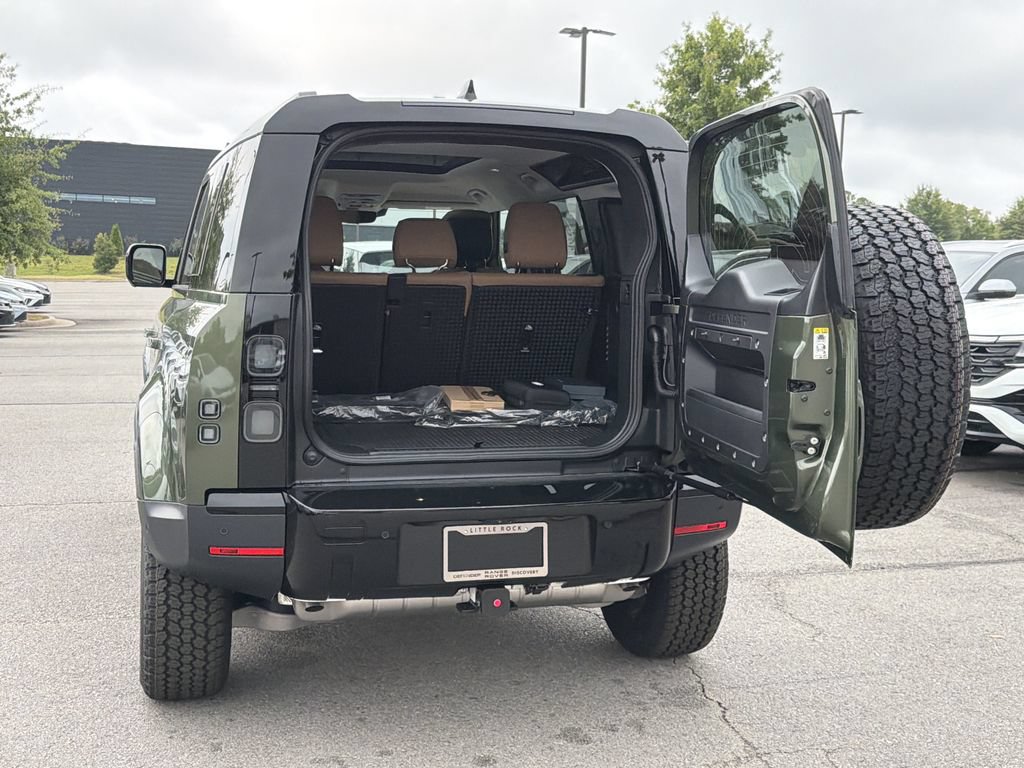 New 2026 Land Rover Defender 110 S AWD/4WD image 12