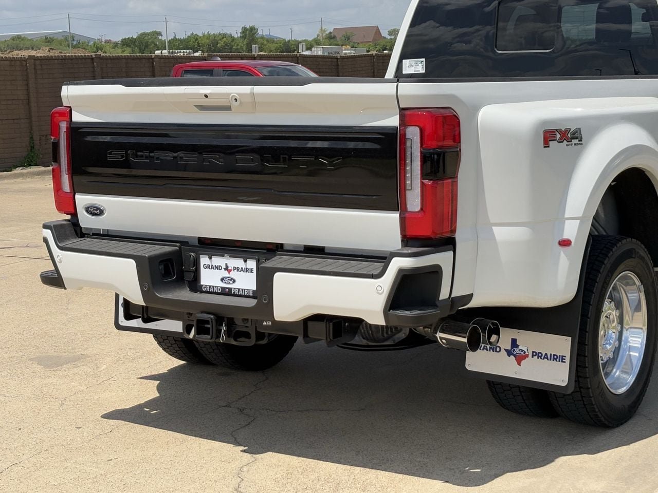 New 2026 Ford F450 Platinum w/ FX4 Off-Road Package AWD/4WD image 7