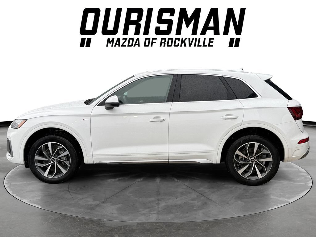 Used 2023 Audi Q5 2.0T Premium w/ Convenience Package AWD/4WD image 3