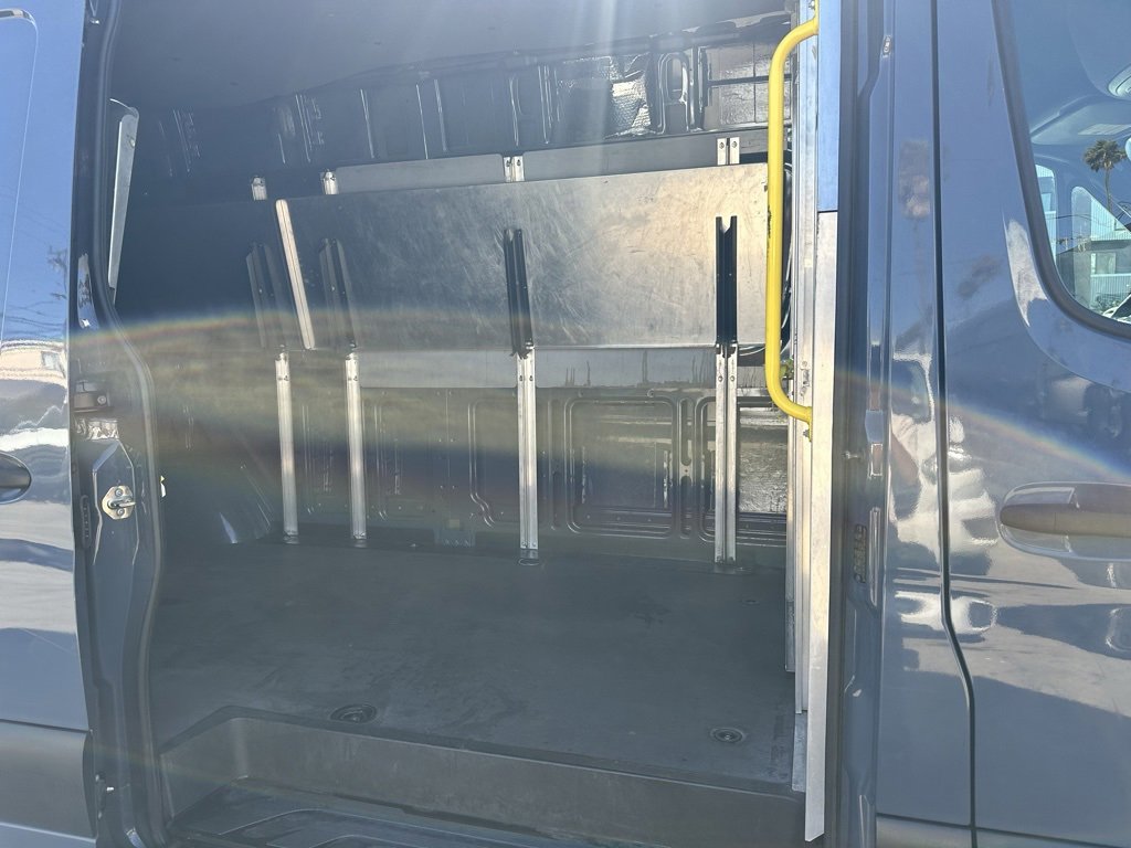 Used 2019 Mercedes-Benz Sprinter 170 image 14