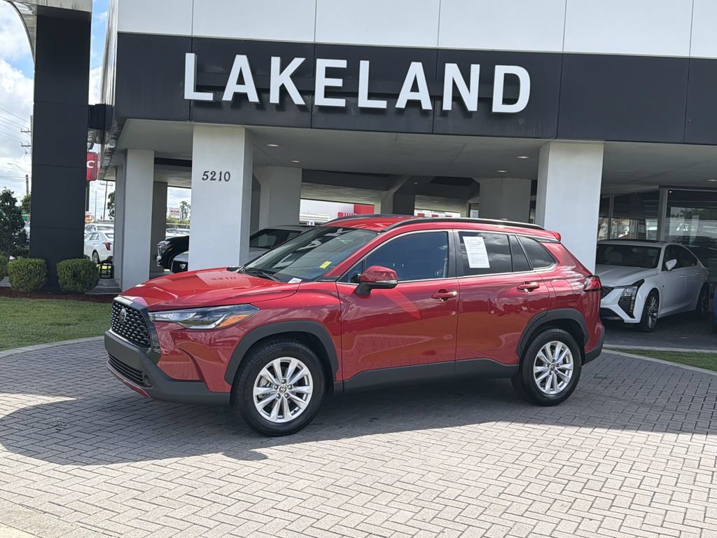 Used 2023 Toyota Corolla Cross LE FWD image 2