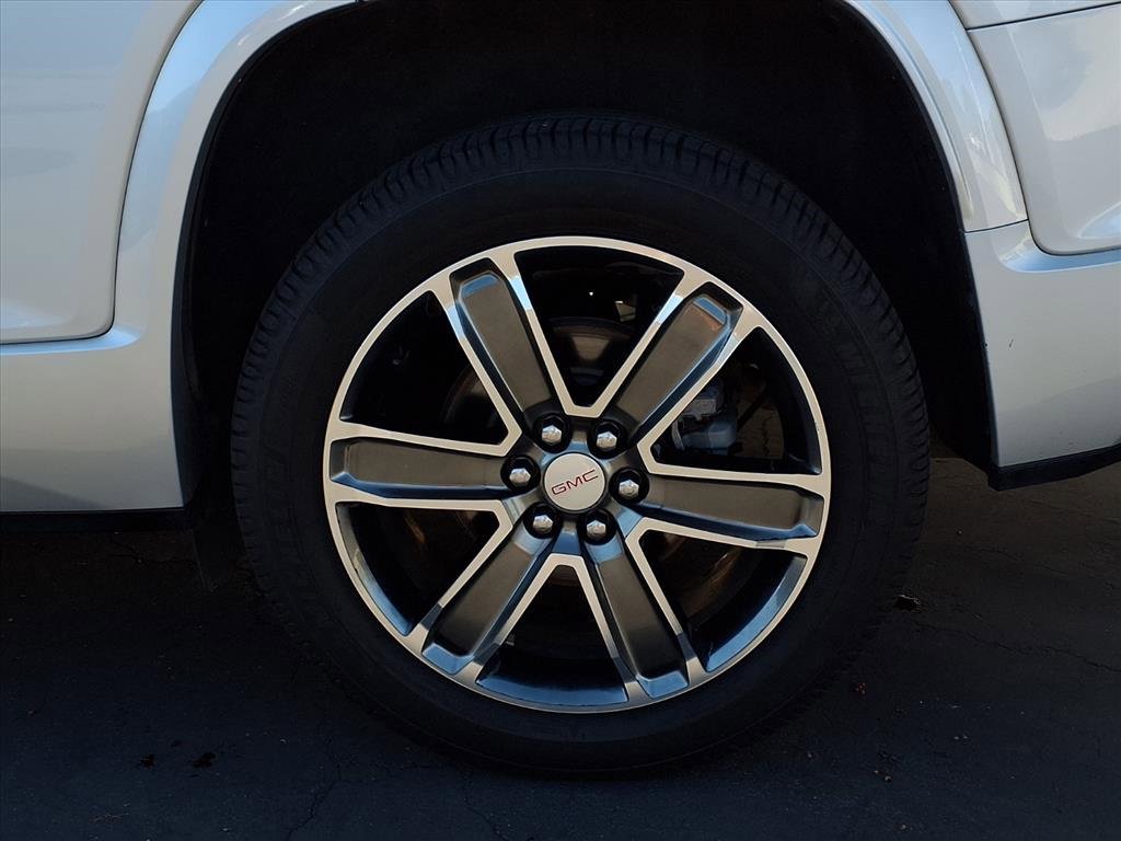 Used 2019 GMC Acadia Denali w/ Technology Package image 4