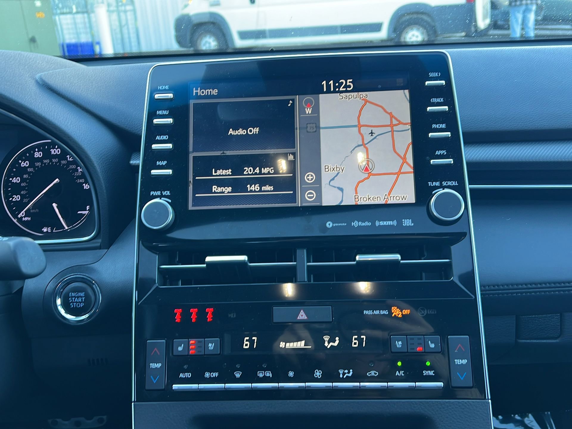 Used 2019 Toyota Avalon Touring image 13