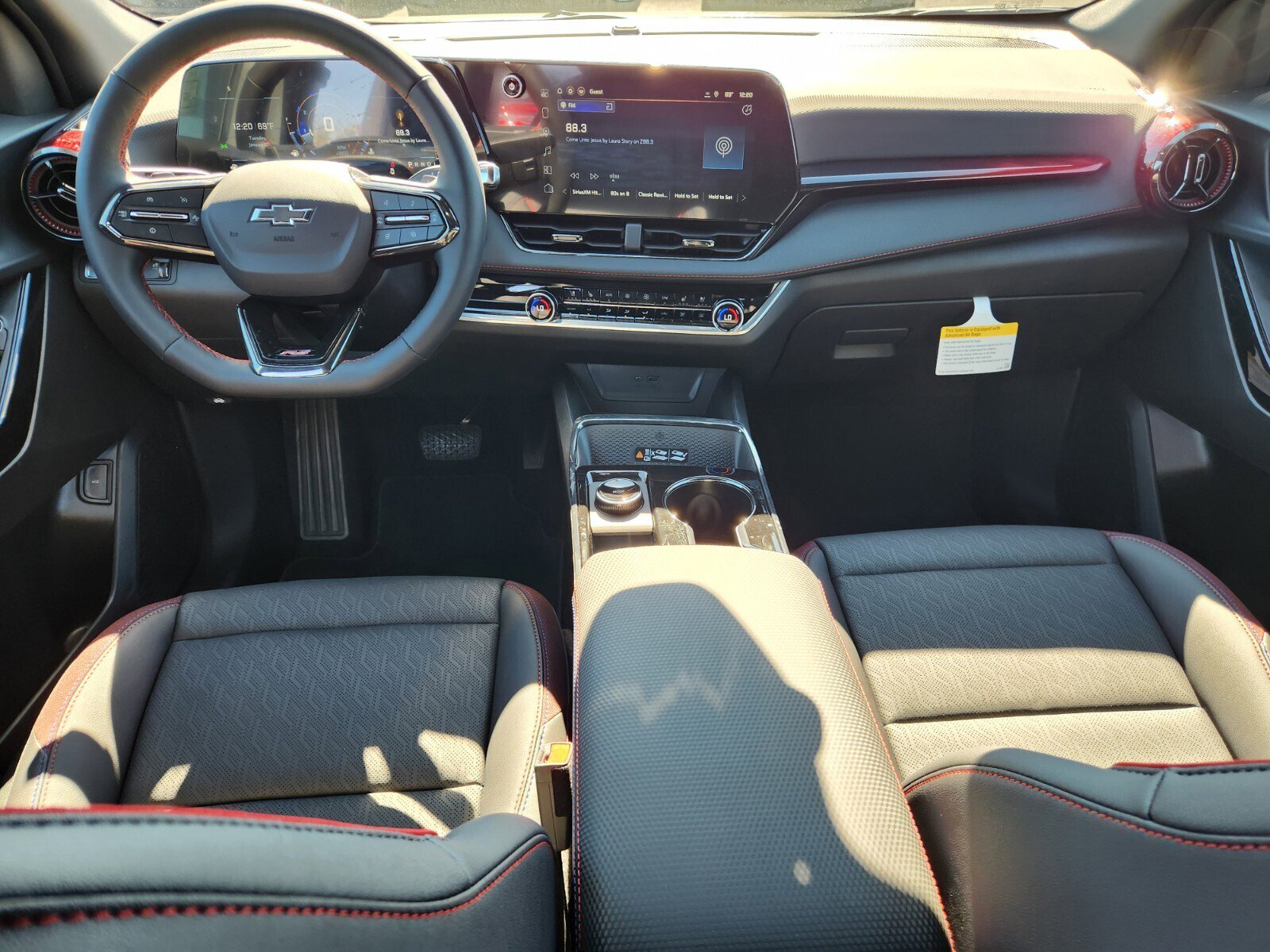 New 2026 Chevrolet Equinox RS w/ Convenience Package III FWD image 7