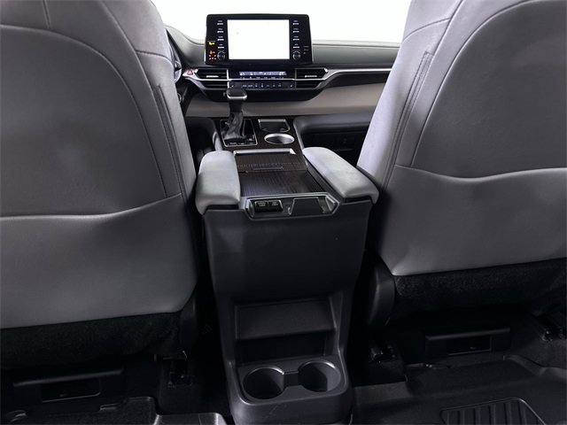 Used 2024 Toyota Sienna XLE image 22