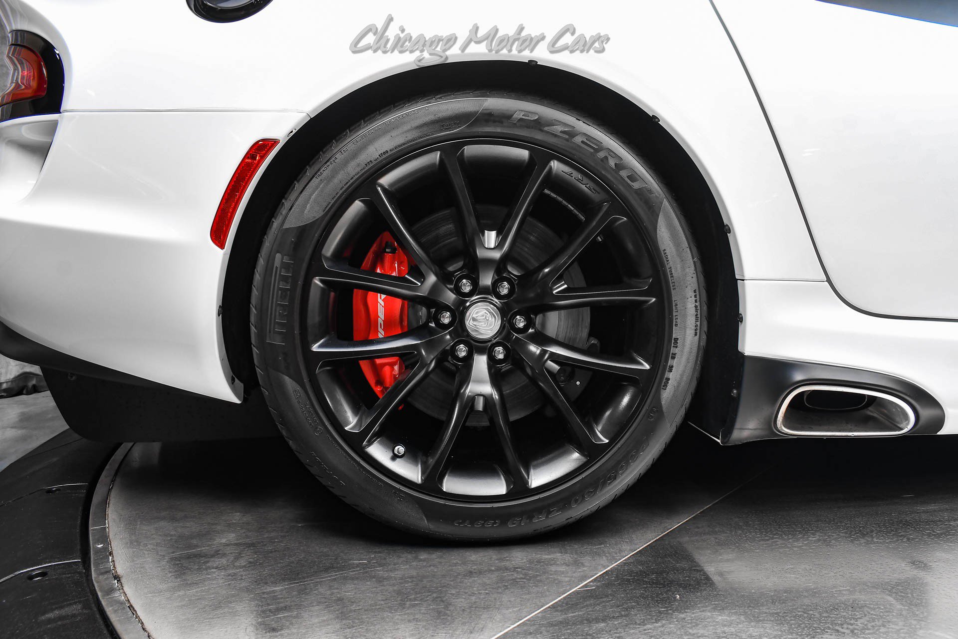 Used 2013 SRT Viper GTS w/ GTS Laguna Interior Pkg RWD image 47