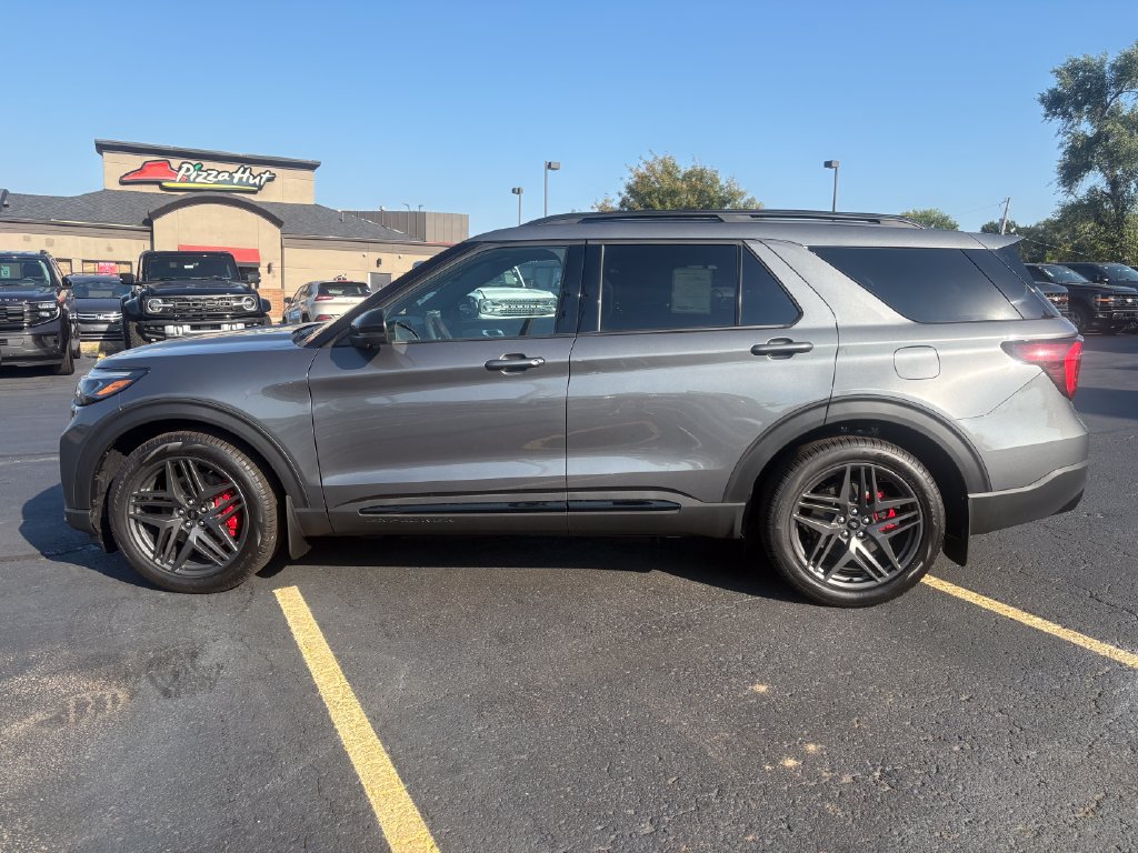New 2026 Ford Explorer ST w/ Sun And Sound Package AWD/4WD image 2