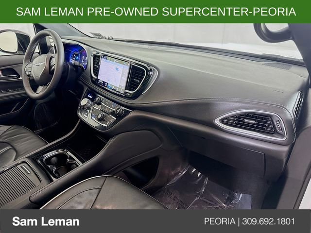 Used 2025 Chrysler Pacifica Limited FWD image 30