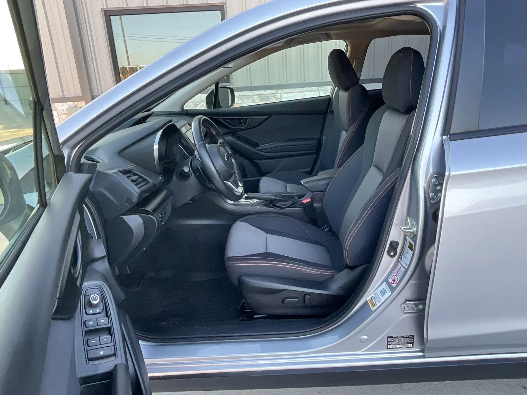 Used 2020 Subaru Crosstrek 2.0i Premium w/ Moonroof Package 2 AWD/4WD image 19