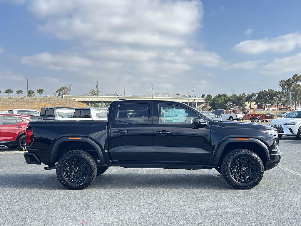 New 2026 GMC Canyon Elevation w/ LPO, Black Badging Package RWD image 2