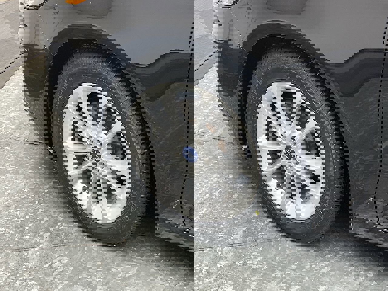 Used 2019 Ford Fusion SE image 28