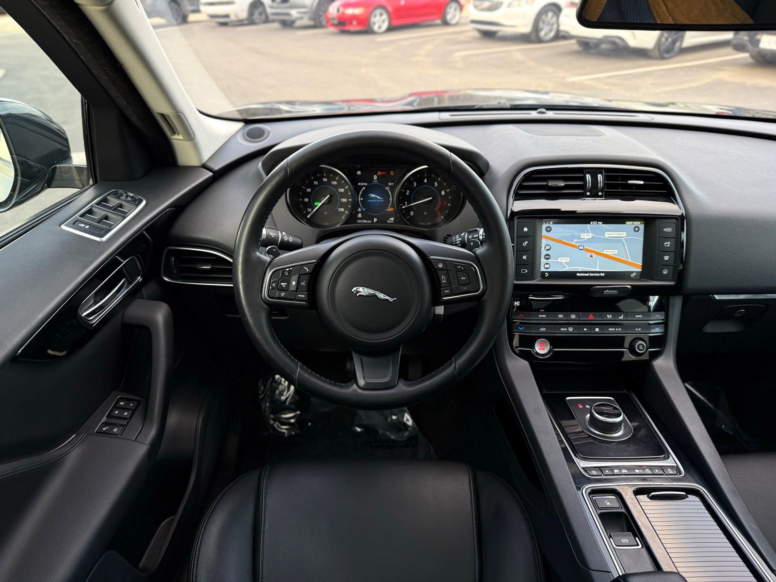Used 2018 Jaguar F-PACE Premium image 29