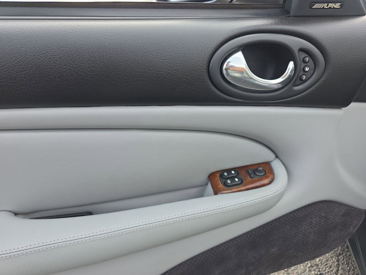 Used 2004 Jaguar XK8 Convertible image 5