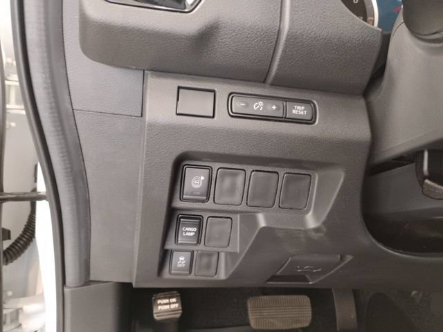 New 2026 Nissan Frontier SV w/ All-Weather Content Package AWD/4WD image 11