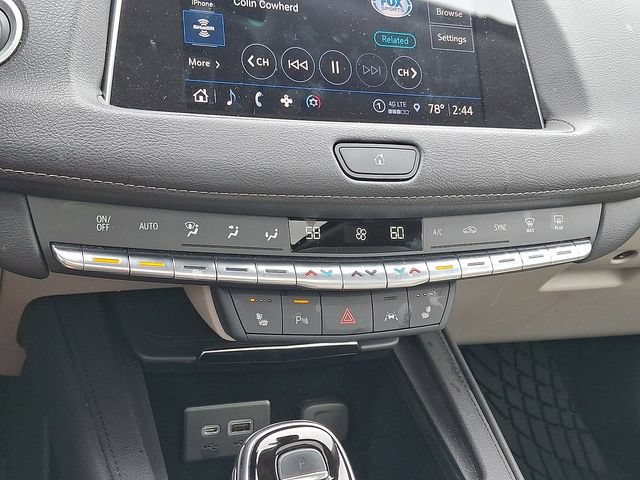 Certified 2023 Cadillac XT4 Luxury w/ Cold Weather Package AWD/4WD image 17