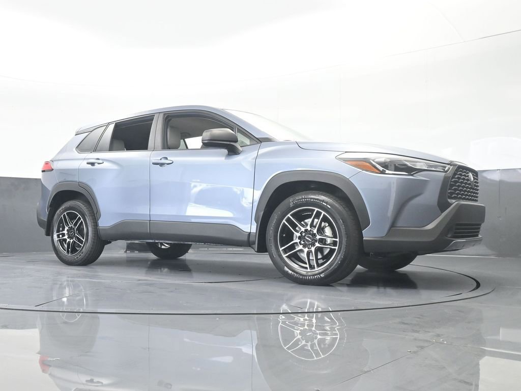 Used 2023 Toyota Corolla Cross L image 60