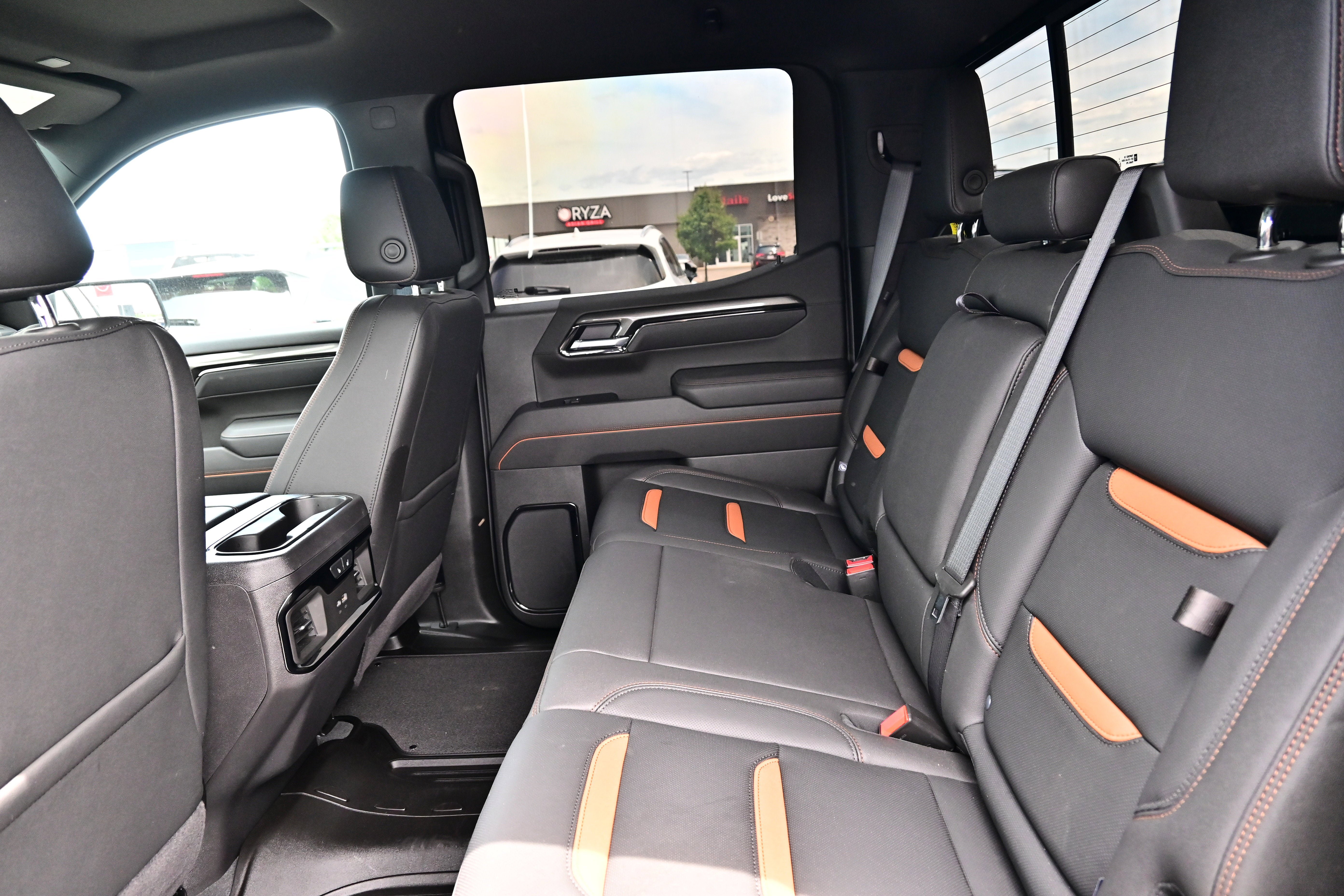 Used 2025 GMC Sierra 1500 AT4 w/ AT4 Premium Package AWD/4WD image 16
