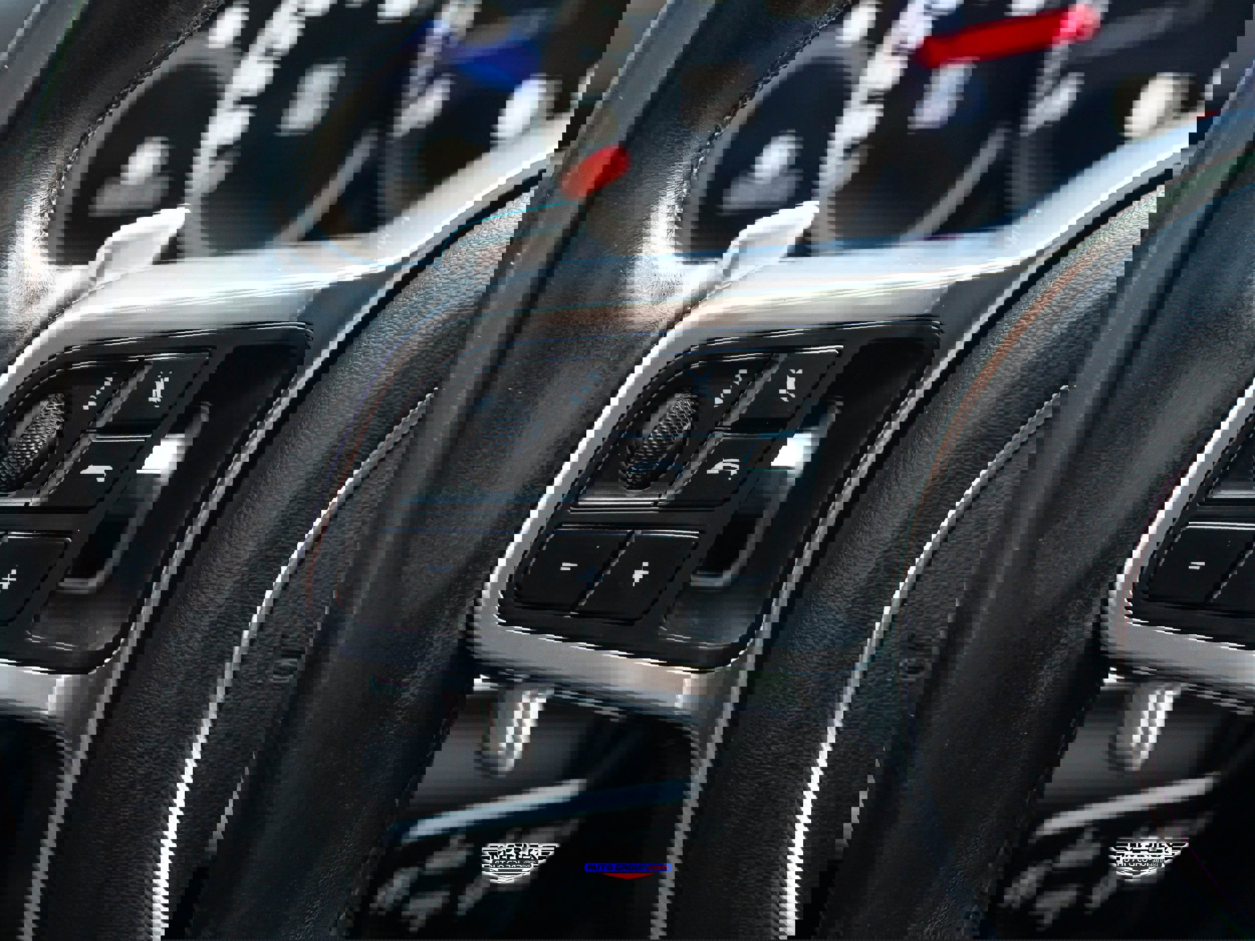 Used 2018 Porsche Panamera 4S image 25