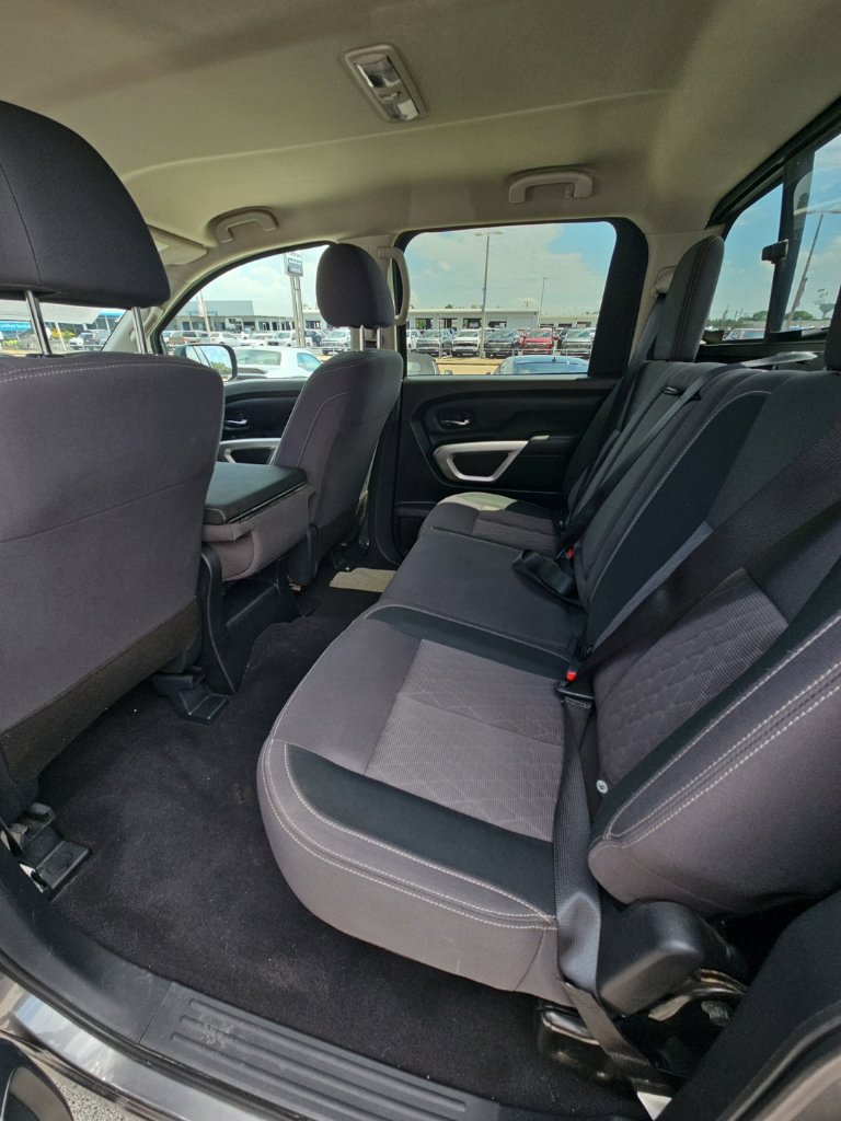 Used 2023 Nissan Titan SV AWD/4WD image 21