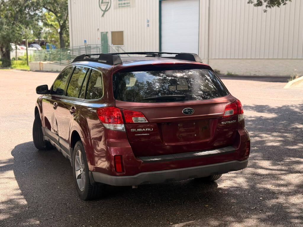 Used 2011 Subaru Outback 2.5i Premium AWD/4WD image 7