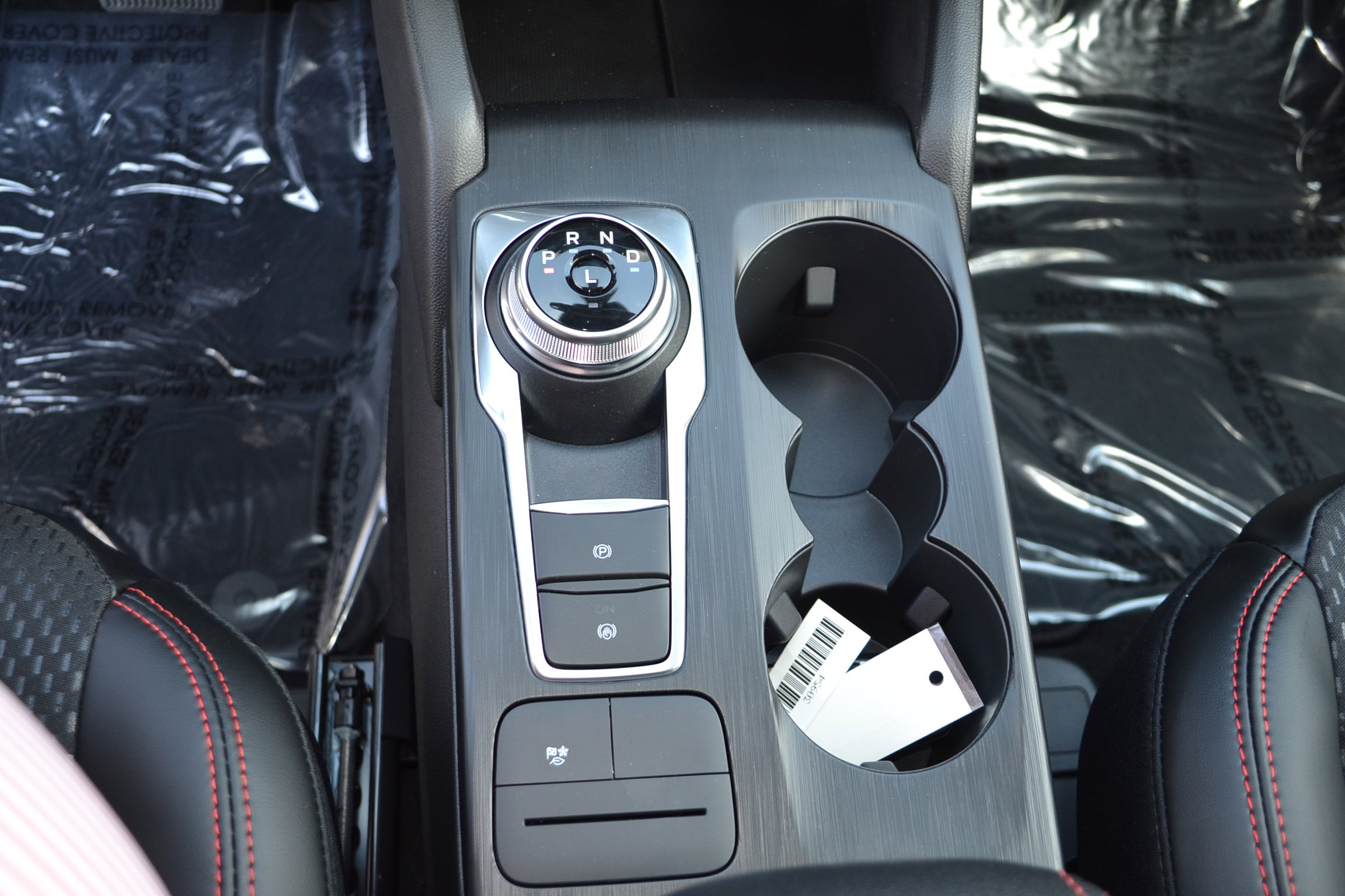 New 2025 Ford Escape ST-Line w/ Equipment Group 301A image 15