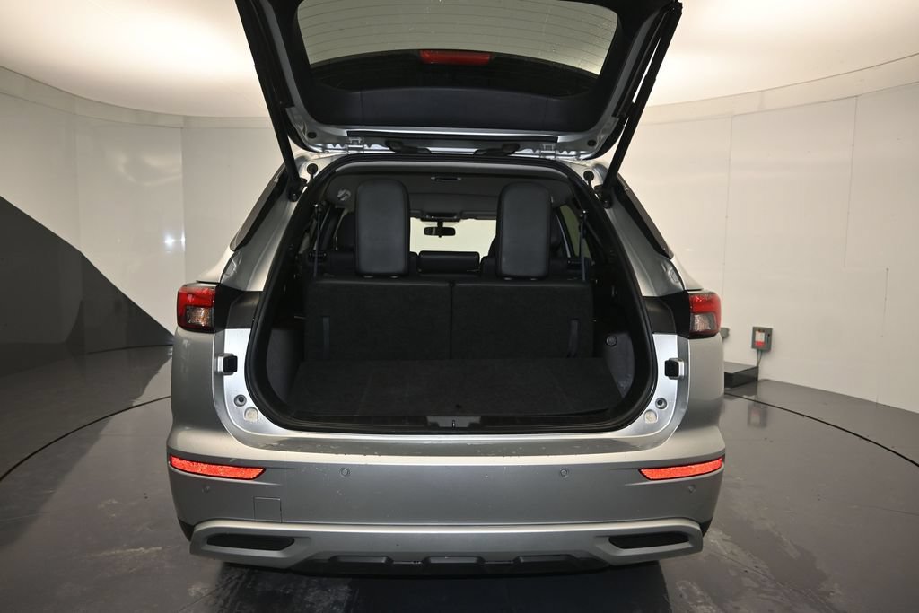 Used 2024 Mitsubishi Outlander SE FWD image 25