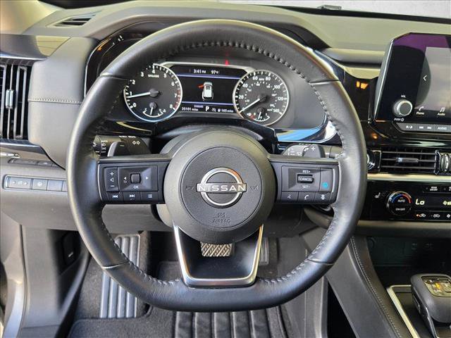 Used 2024 Nissan Pathfinder SV FWD image 12