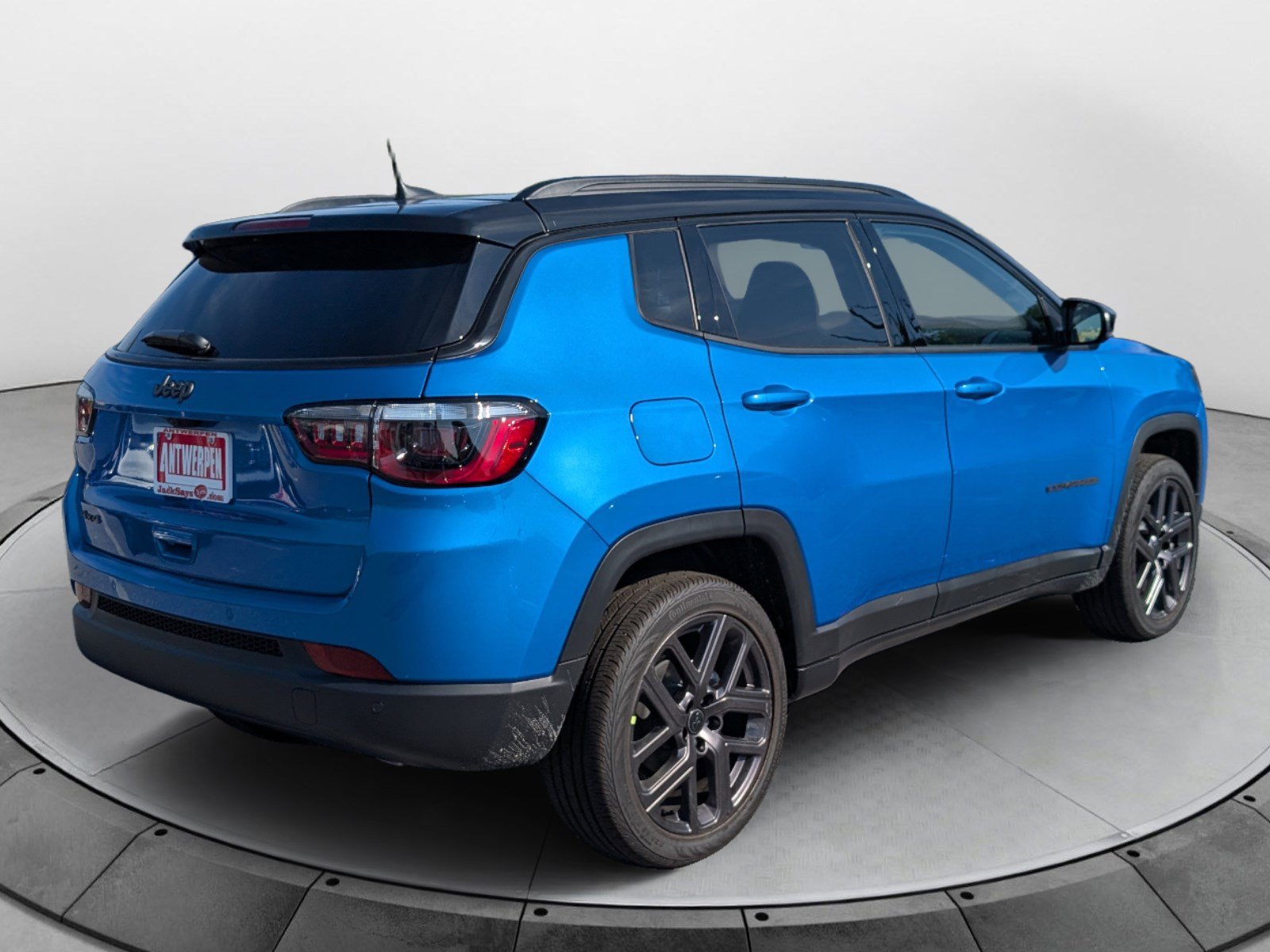 New 2025 Jeep Compass Limited w/ Sun & Sound Group AWD/4WD image 3