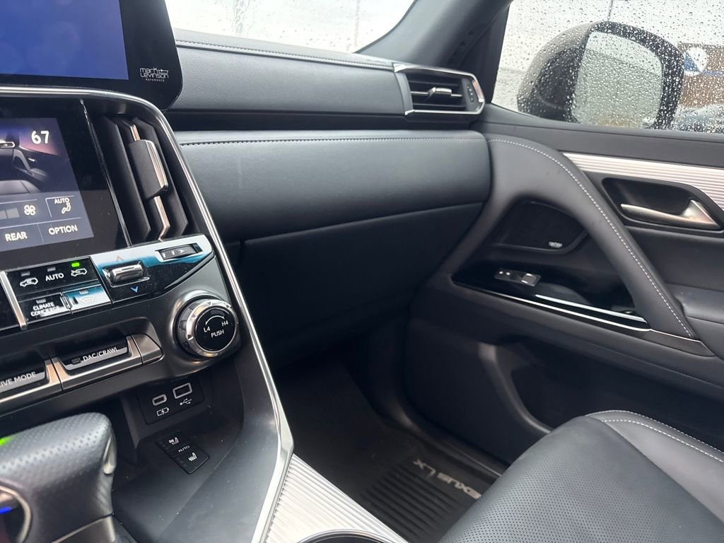 Used 2024 Lexus LX 600 F Sport image 21