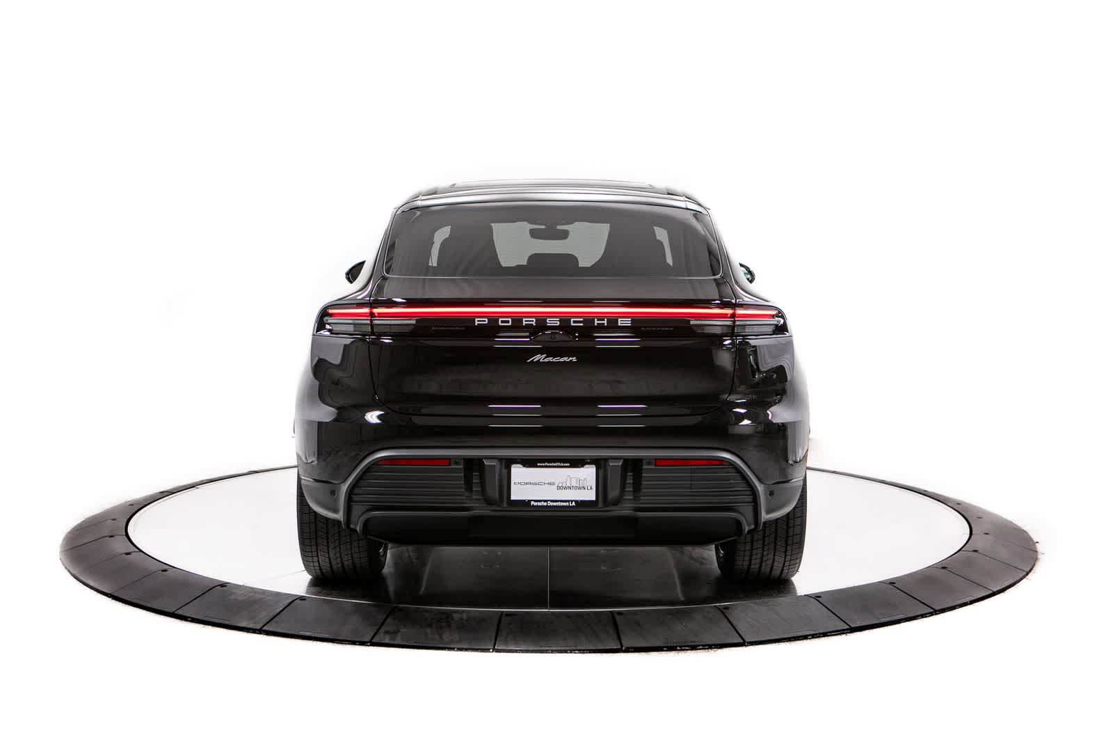 New 2026 Porsche Macan Electric RWD image 6