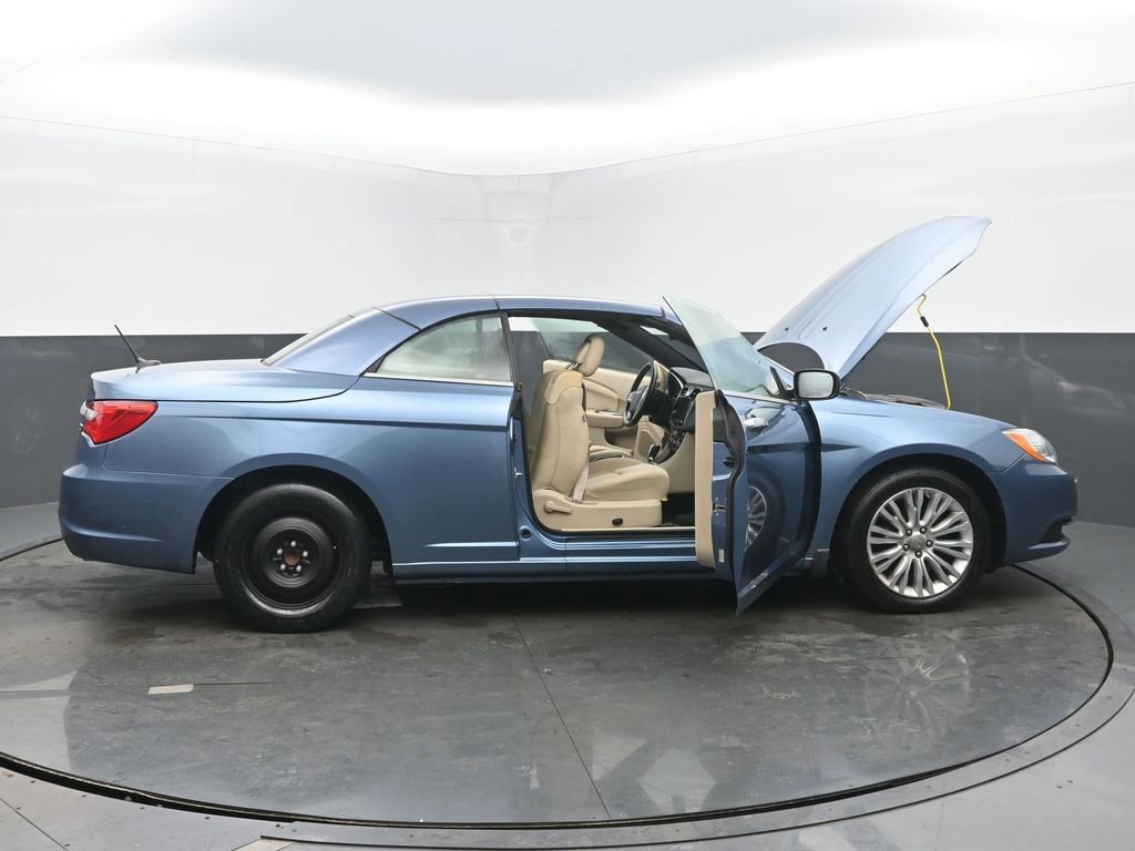 Used 2011 Chrysler 200 Limited image 55