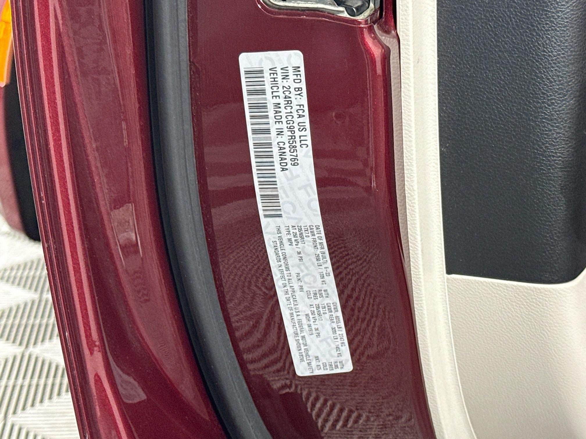 Used 2023 Chrysler Voyager LX FWD image 40