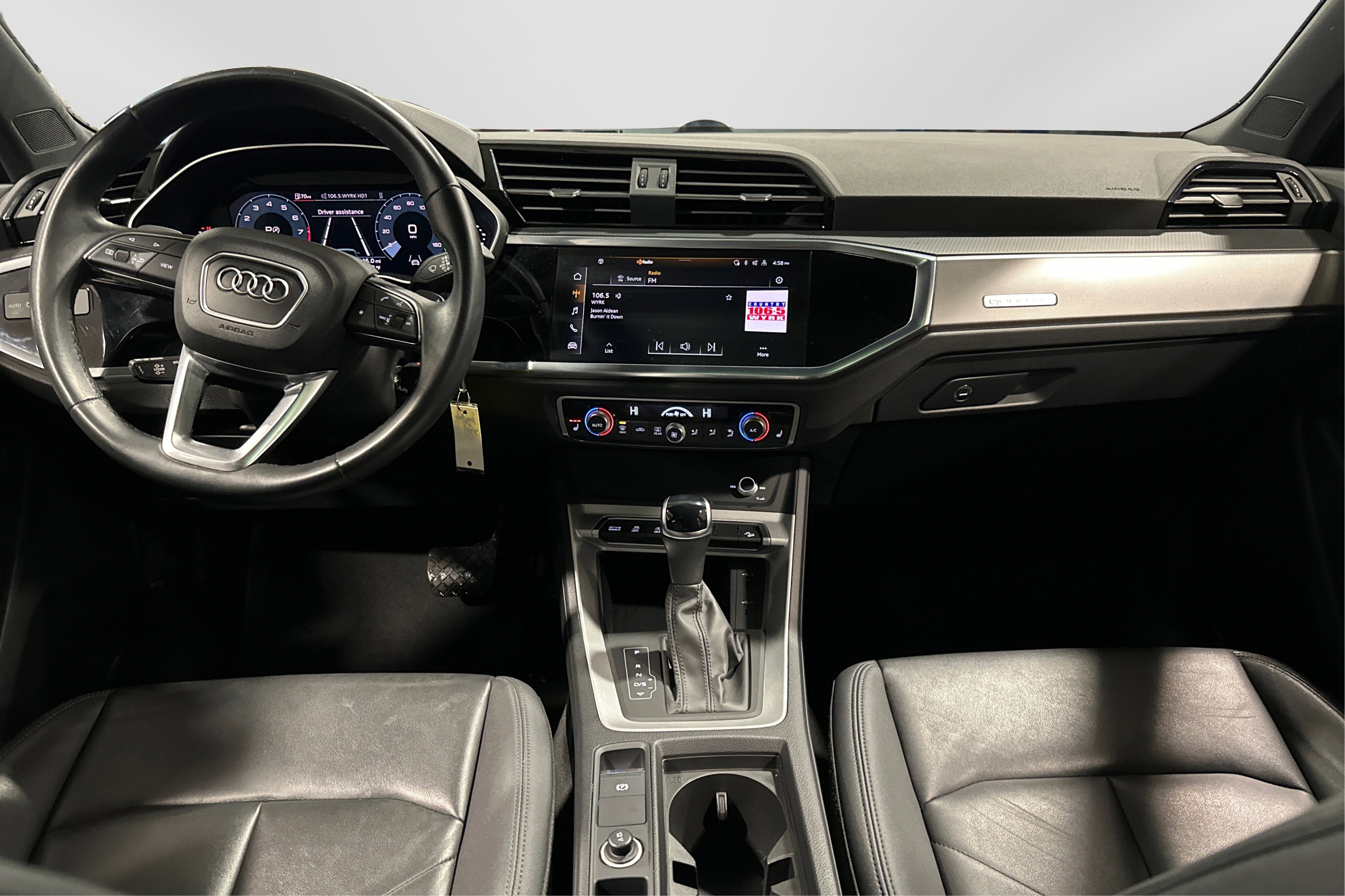 Used 2025 Audi Q3 2.0T Premium image 22