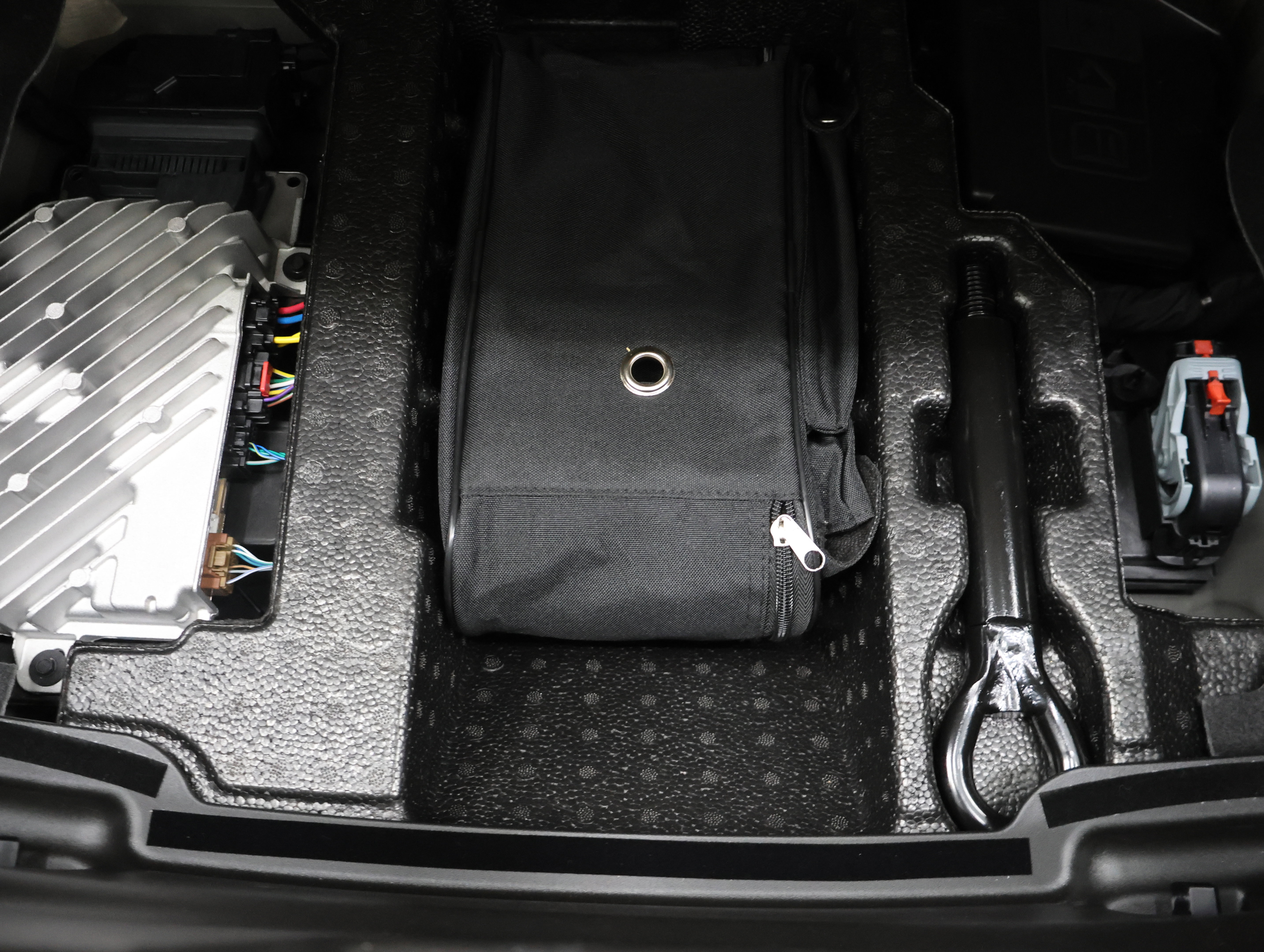 Used 2024 Chevrolet Camaro ZL1 RWD image 29