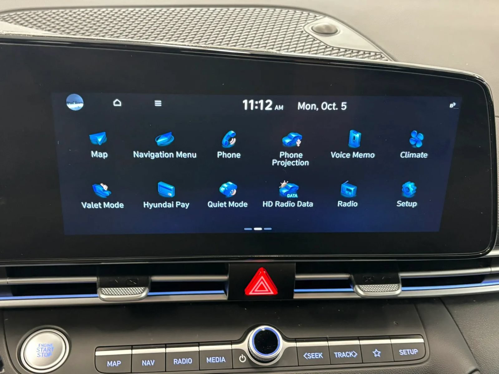Used 2024 Hyundai Elantra SEL FWD image 39